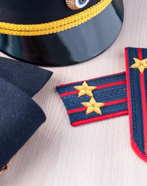 epaulettes